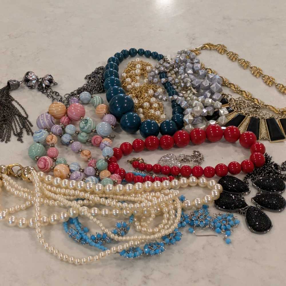 Lot Of 14 Pieces Vibrant Beaded Necklace Collection Wearable